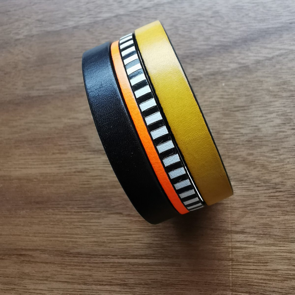 Bracelet-Joa-jaune-noir-zebre